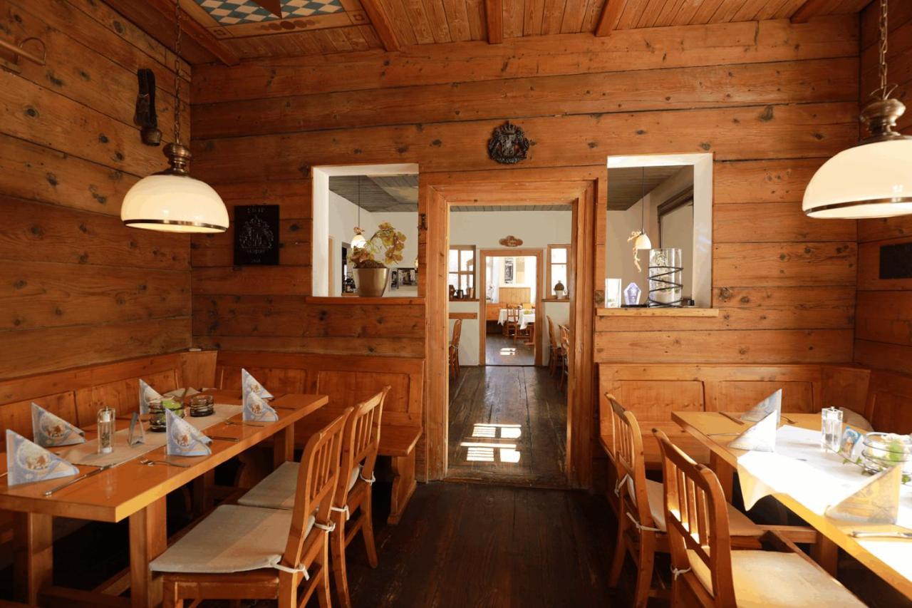 Hotel Weinstube Sinas Brettl Nördlingen Esterno foto