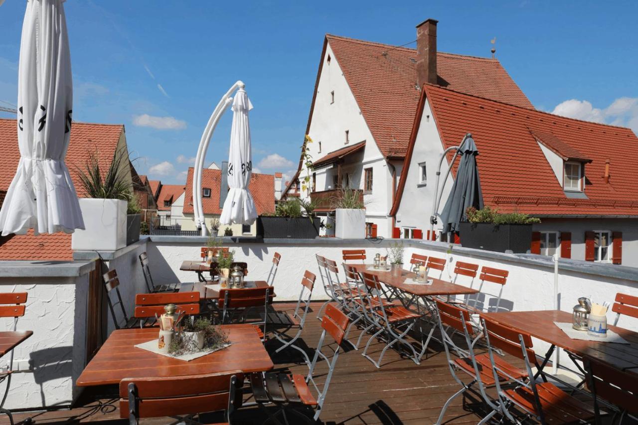 Hotel Weinstube Sinas Brettl Nördlingen Esterno foto