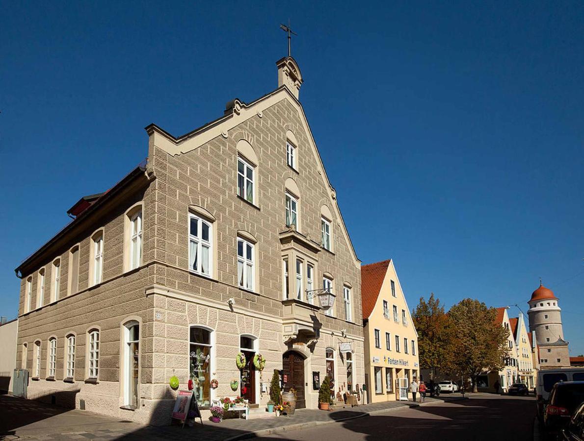 Hotel Weinstube Sinas Brettl Nördlingen Esterno foto